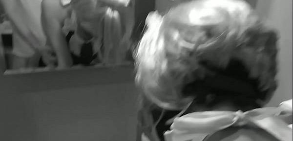 A blonde blindfolded erotic maid in her first cosplay. I fucked her bang, bang while shooting from behind in front of the mirror, and ejaculated into her mouth.